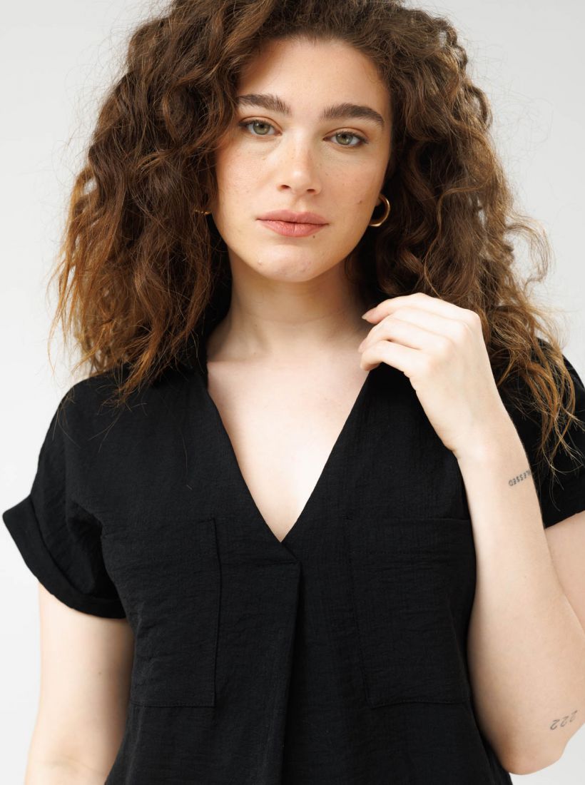 JUMP & ONOT,159.9000,חולצה V עם כפל,in-stock