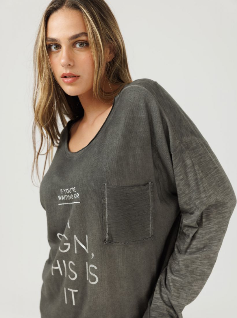 JUMP & ONOT,199.9000,חולצה שילוב בדים דפוס פויל,in-stock