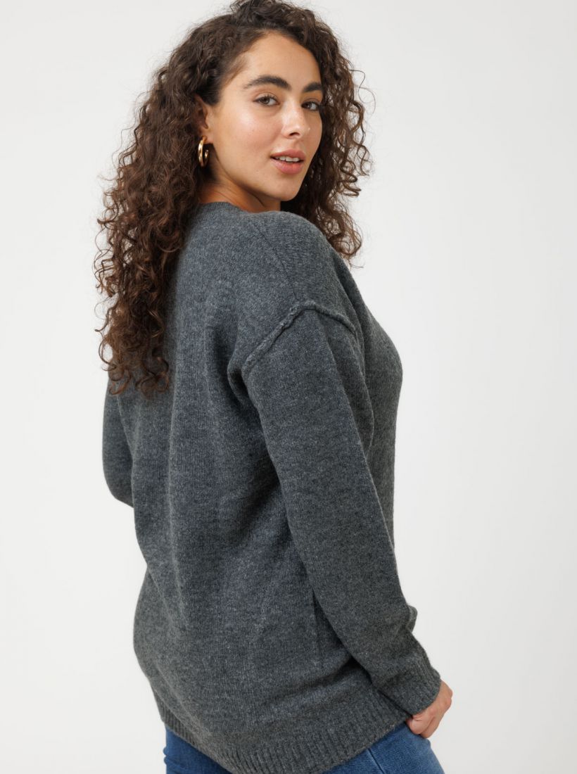 JUMP & ONOT,279.9000,סריג V תיפורים חיצוניים,in-stock