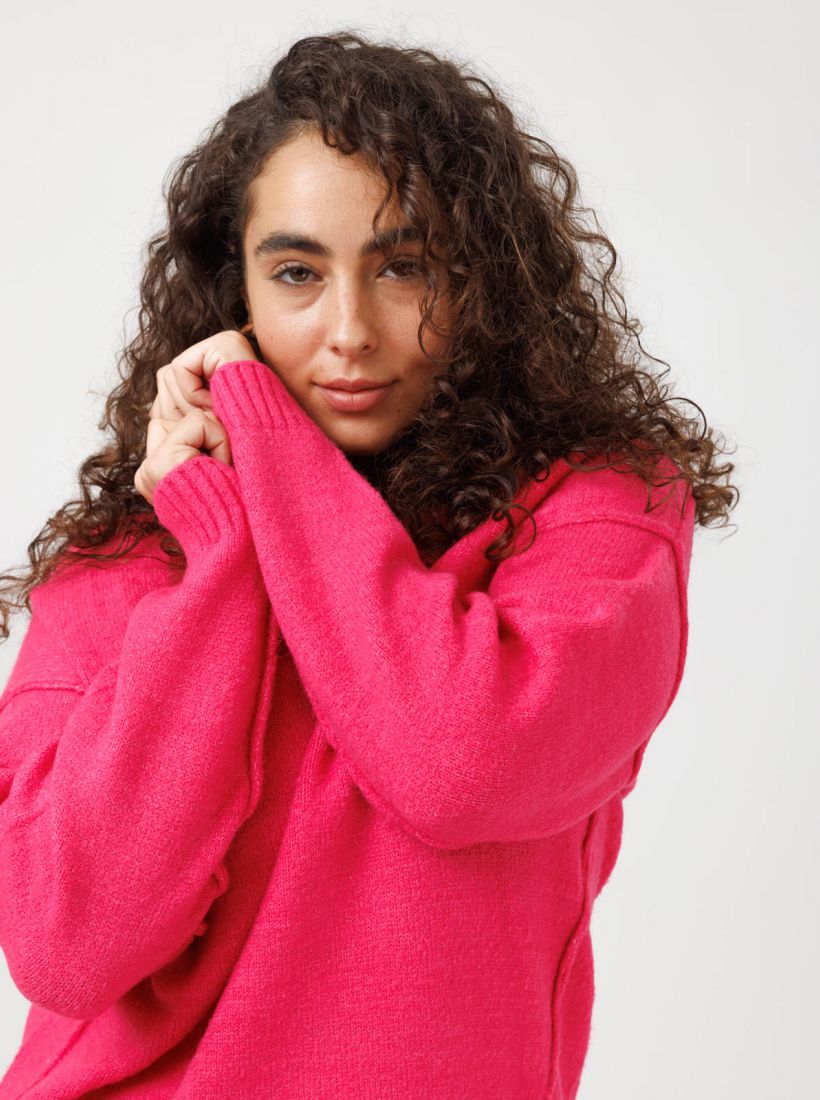 JUMP & ONOT,279.9000,סריג V תיפורים חיצוניים,in-stock