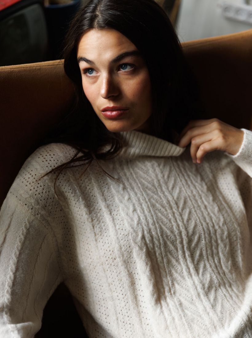 JUMP & ONOT,259.9000,סריג צמות מחורר,in-stock