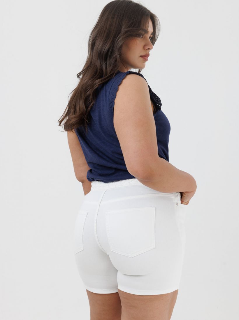 JUMP & ONOT,249.9000,שורט ג’ינס MOM חגורת צמה,in-stock