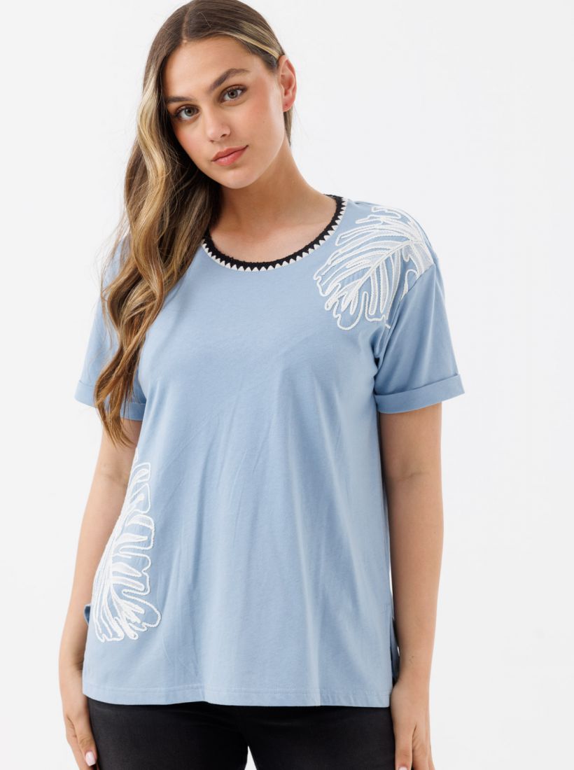 JUMP & ONOT,159.9000,חולצה צווארון קרושה רקמת עלים פרומו,in-stock