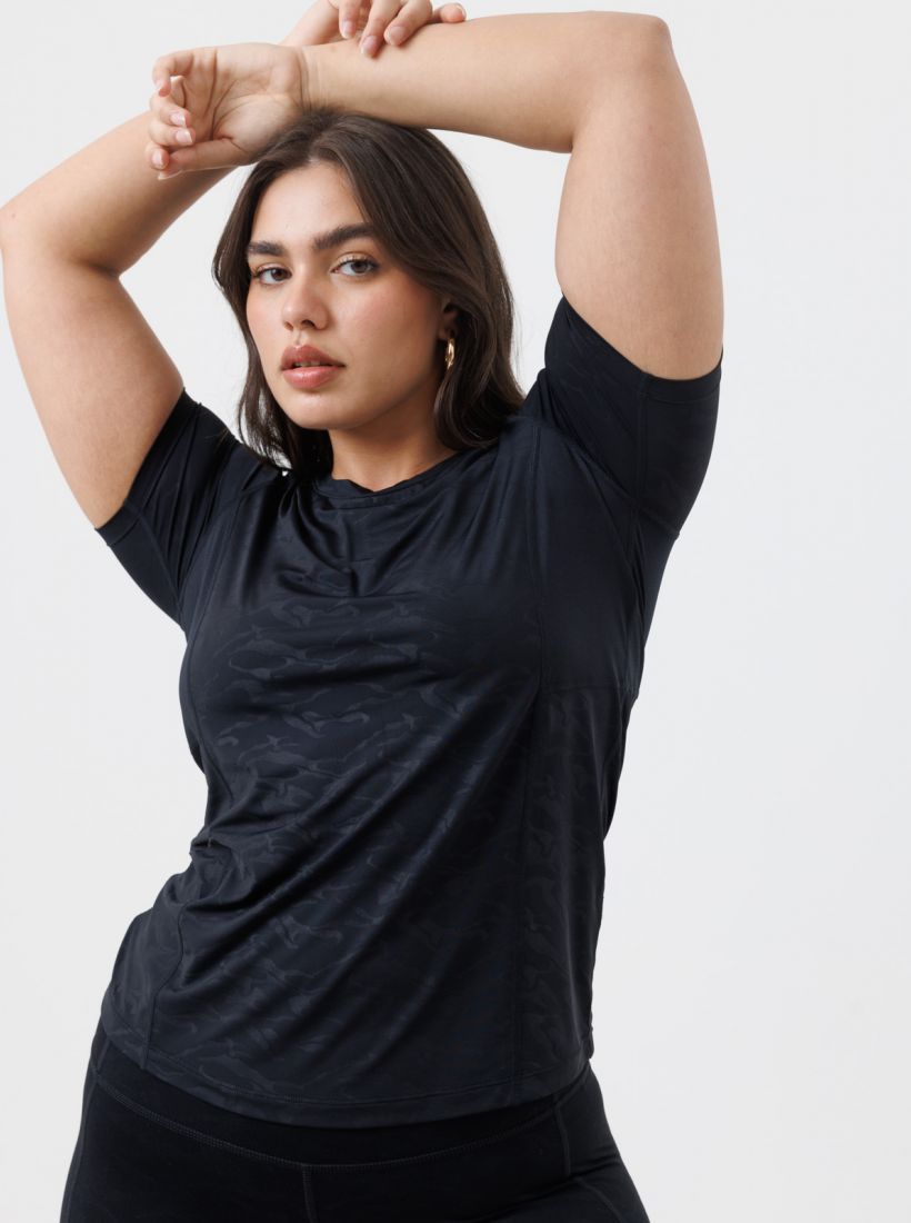 JUMP & ONOT,179.9000,חולצה ספורט חתכים,in-stock