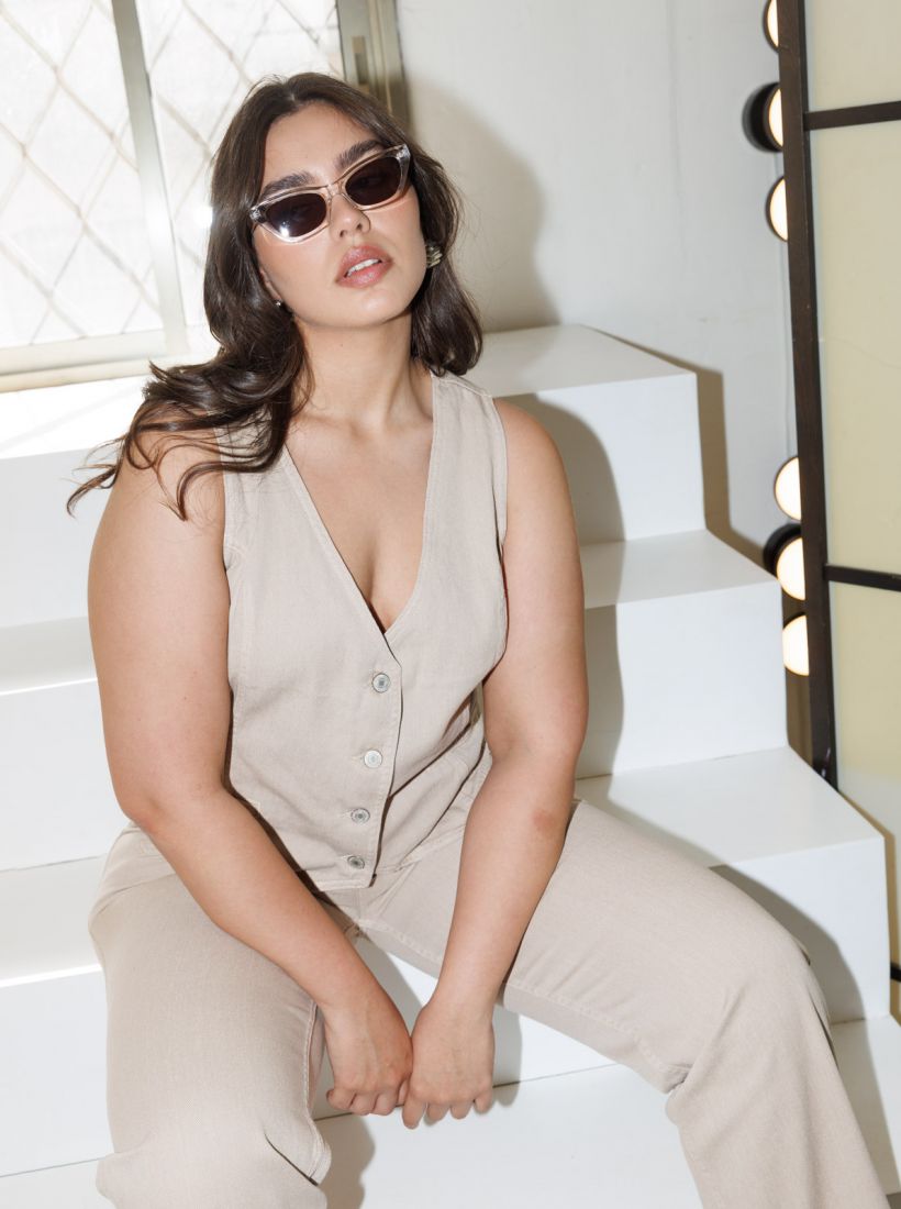 JUMP & ONOT,299.9000,וסט גינס מחוייט סט,in-stock