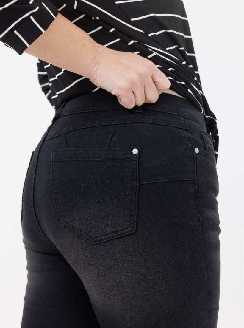 JUMP & ONOT,179.9000,ג’ינס 7/8 PUSHUP כפתור פרומו,in-stock