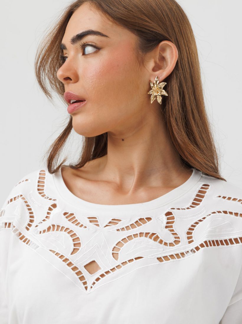 JUMP & ONOT,179.9000,חולצה רקמת לייזר,in-stock