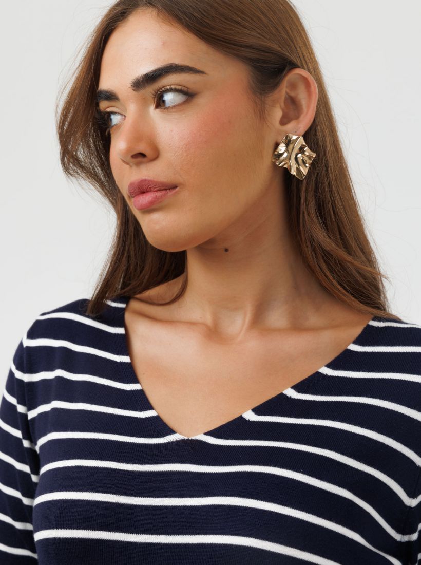 JUMP & ONOT,159.9000,סריג V פרומו,in-stock