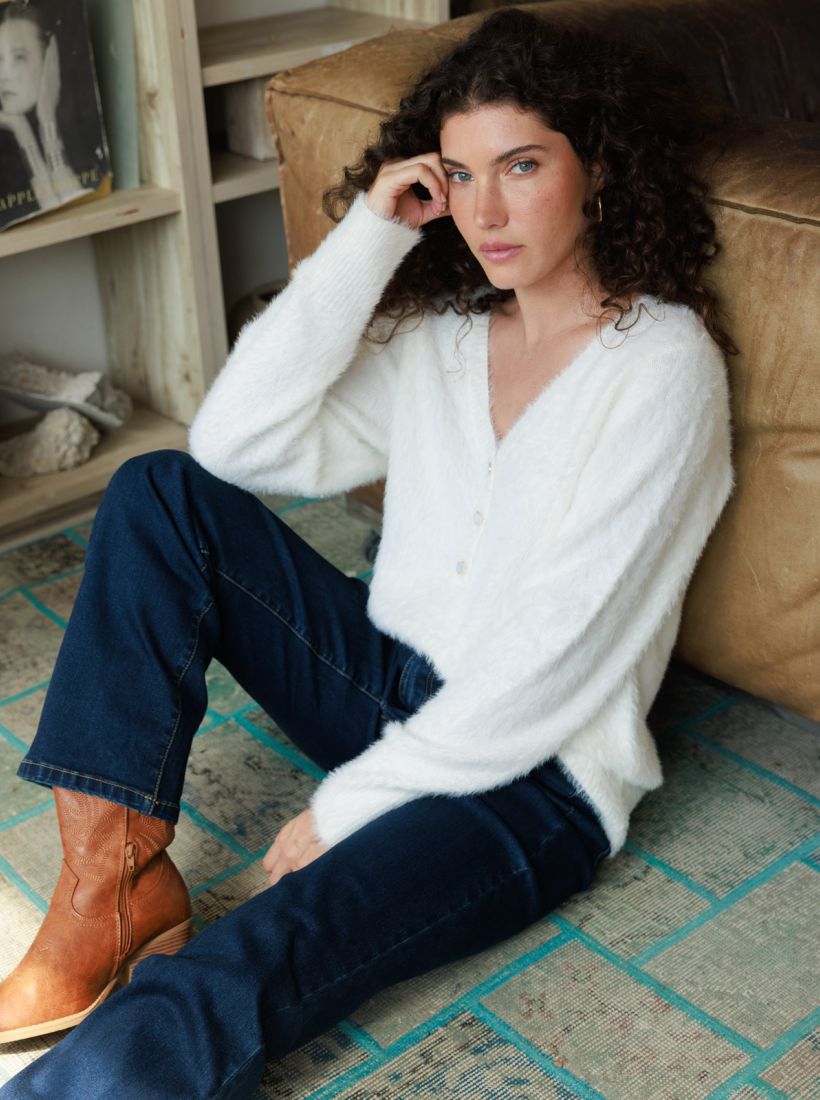 JUMP & ONOT,279.9000,סריג פלאפי V כפתורים,in-stock