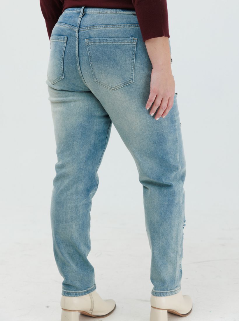 JUMP & ONOT,329.9000,גינס MOM אבנים וקרעים,in-stock