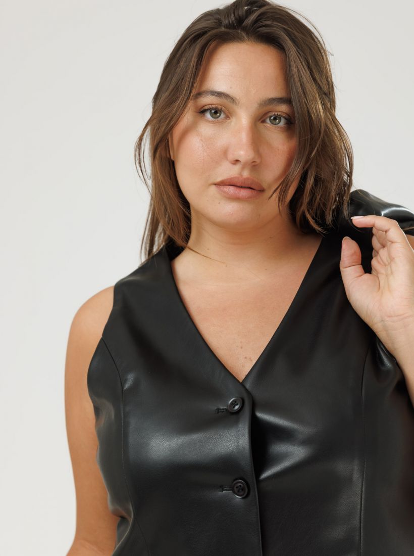 JUMP & ONOT,299.9000,וסט דמוי עור,in-stock