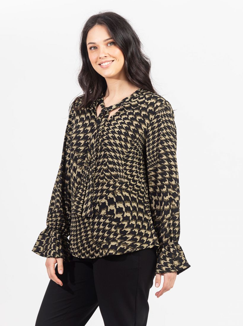 JUMP & ONOT,199.9000,חולצה עם קשירה במחשוף,in-stock