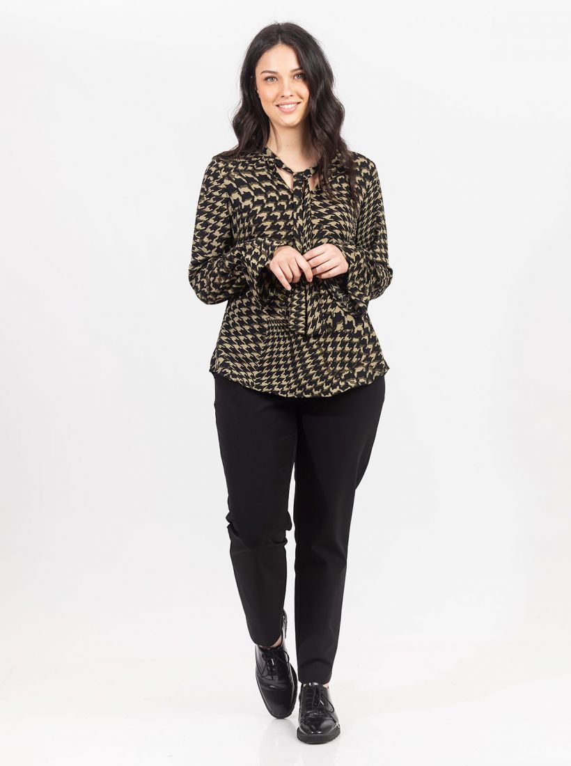 JUMP & ONOT,199.9000,חולצה עם קשירה במחשוף,in-stock