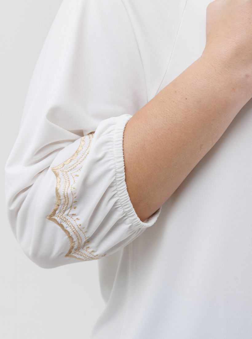 JUMP & ONOT,229.9000,חולצה עם רקמת זהב,in-stock