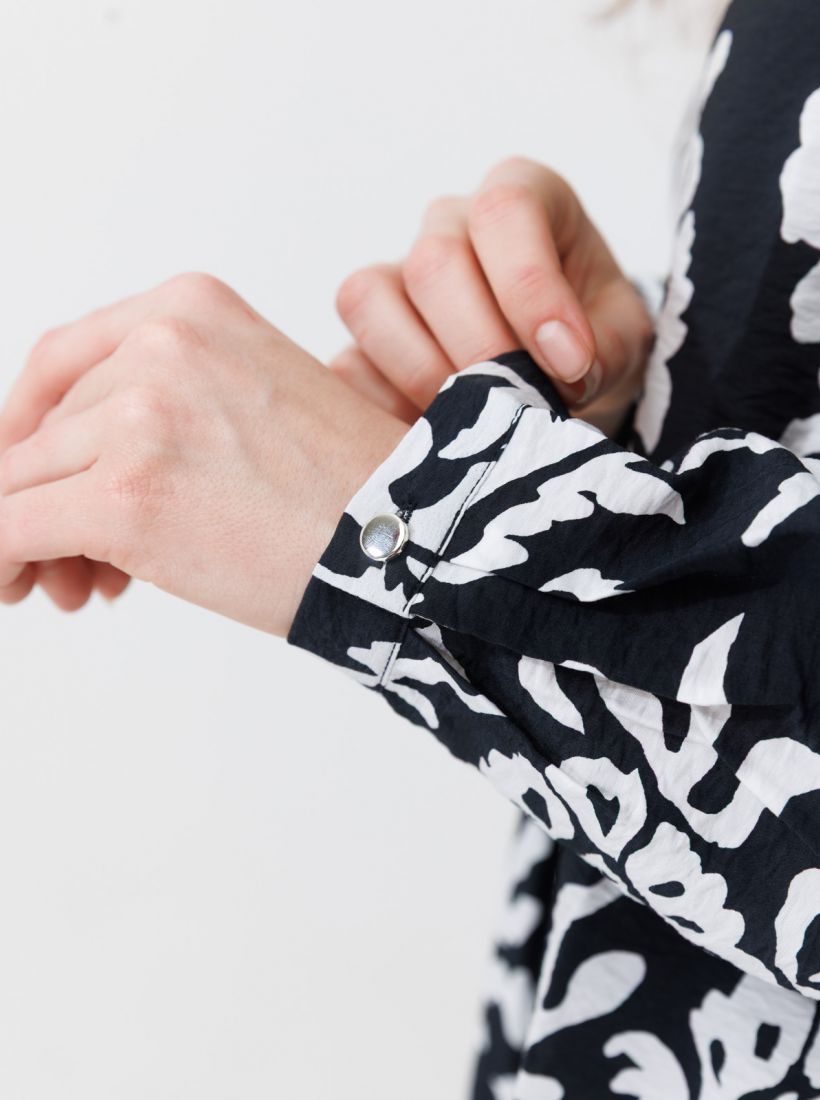 JUMP & ONOT,229.9000,טוניקה קפלים דפוס פרחים,in-stock