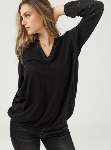 JUMP & ONOT,229.9000,חולצה סלאב ריקמות,{quantity_and_stock_status}