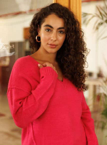 JUMP & ONOT,279.9000,סריג V תיפורים חיצוניים,{quantity_and_stock_status}