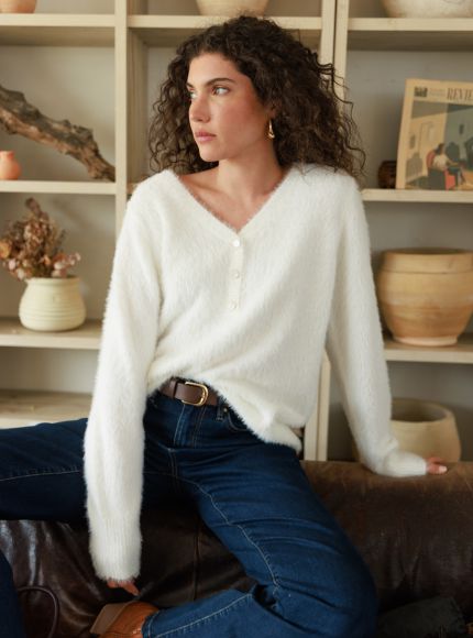 JUMP & ONOT,279.9000,סריג פלאפי V כפתורים,{quantity_and_stock_status}