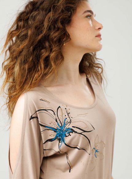 JUMP & ONOT,199.9000,חולצה עם פתח בשרוול,{quantity_and_stock_status}